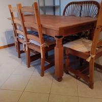 Tavolo rustico e 4 seggiole