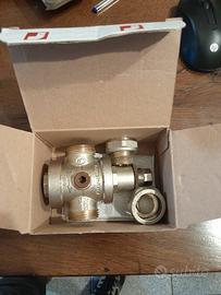 Regolatore di pressione da 3 quarti