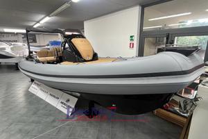 Spx 24 Sport + 200cv V6 Mercury (2026)