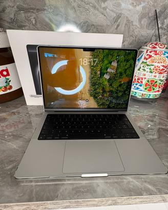 MacBook Pro Chip M3 14" 8GB 1TB