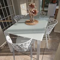 Tavolo in vetro temperato bianco su misura – Zeoli