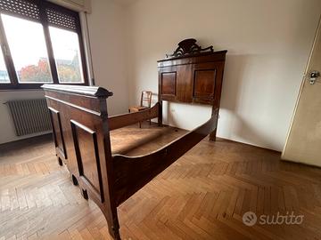 Letto antico legno massiccio