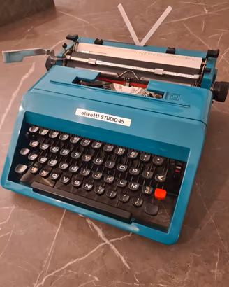 Macchina da scrivere Olivetti Studio 45