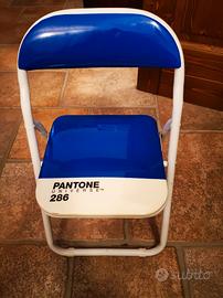 sedia seletti pantone blu