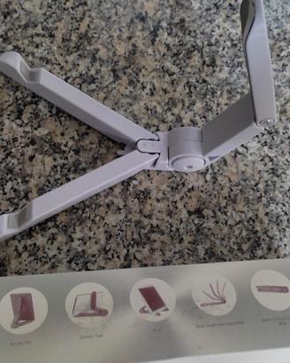 Porta tablet regolabile
