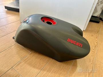 Serbatoio benzina Ducati 748 916 996 998