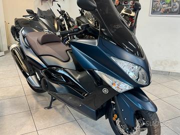 Yamaha T Max perfetto solo 17.000 km tagliandato