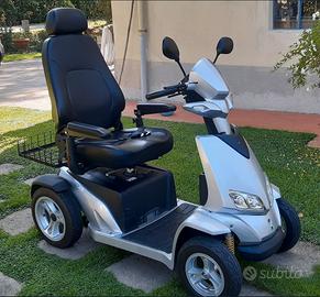 Scooter elettrico disabili o anziani 