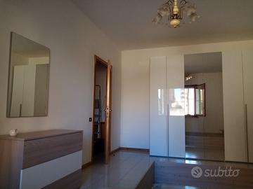 Ampio bivano con posto auto zona osepdale