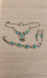 Parure con collana, bracciale e orecchìni