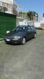 Volvo v50  2005
