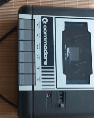 registratore cassette Commodore 16