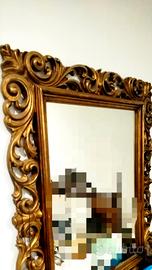 Specchiera in legno massello intarsiato 