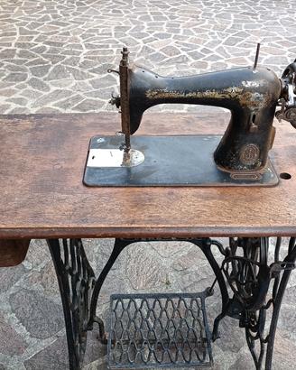 singer con tavolino anni '20