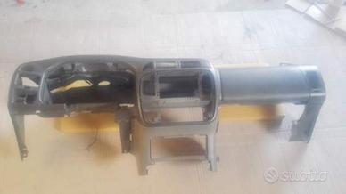 Cruscotto Nissan Patrol GR Y61 dal 1998 al 2004