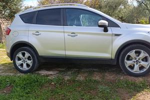 auto Ford Kuga 