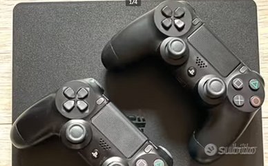 PlayStation PS4 + 2 controllers