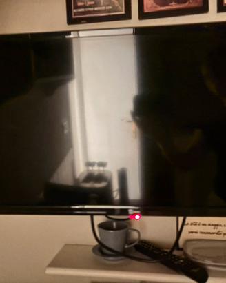 Televisore 24 pollici Smart TV