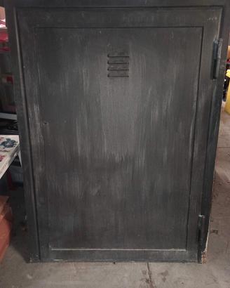 2 porte in ferro con serratura