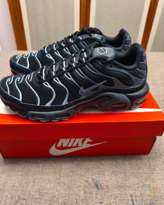 Nike Air Max plus blu N'44 nuove 