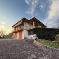 Villa a Borgo Ticino