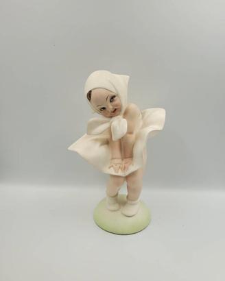 ceramica statuina Cacciapuoti porcellana arte 