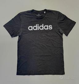 T-shirt Adidas nera taglia M