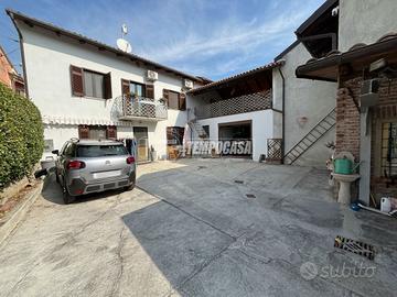 CASA INDIPENDENTE CON CORTILE