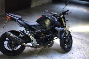 Suzuki GSR