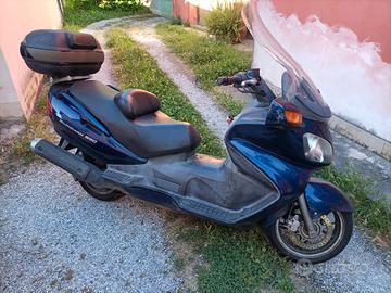 Suzuki Burgman 650