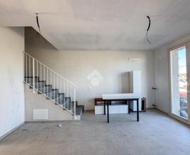VILLA A SCHIERA A CASTELFRANCO DI SOTTO