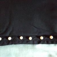 Pantaloni neri con perline