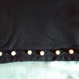 Pantaloni neri con perline