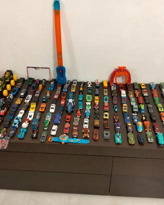 MEGALOTTO 170 Hot Wheels + camion + orologio+pista