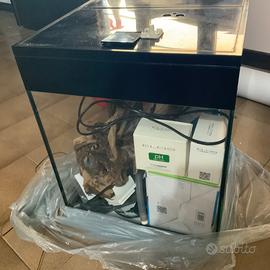 acquario accessoriato