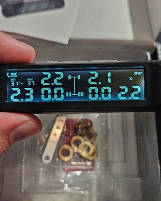 Sistema di monitoraggio della pressione pneumatici