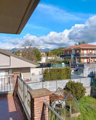 Mascalucia - Villa Sing.300 mq su lotto di 1.000 m