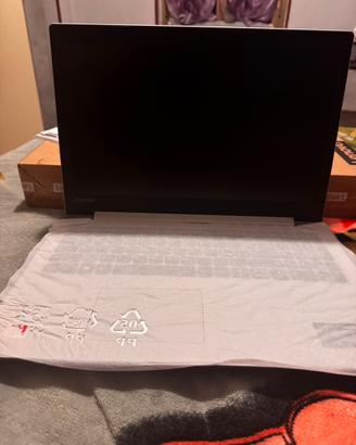 Computer lenovo ideapad 330