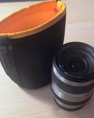 Obiettivo 18-200mm per mirrorless Sony