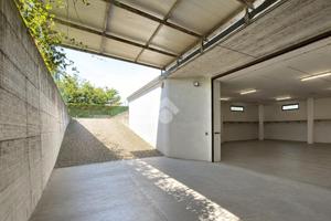 MAGAZZINO A PAVONE CANAVESE