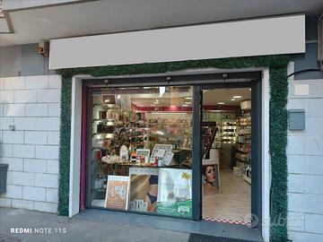 Profumeria attività commerciale