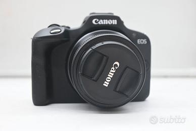 Canon R100 con RF-S 18-45mm