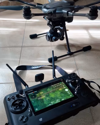 Drone Yuneec Typhoon H Plus con Realsense