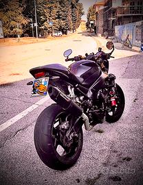 Yamaha R1 black Devil