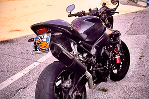 Yamaha R1 black Devil