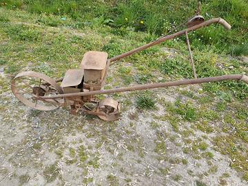 Triumph antica Seminatrice/Spandiconcime