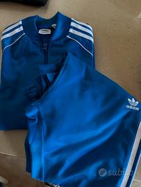completo felpa e pantaloni Adidas 