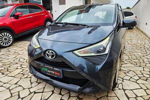 TOYOTA Aygo 1.0 VVT-i 72 CV 5p. x-cite