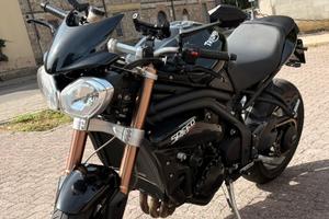 Triumph speed triple 1050