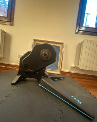 Tacx Flux 2 Smart rullo bici completo adattatori